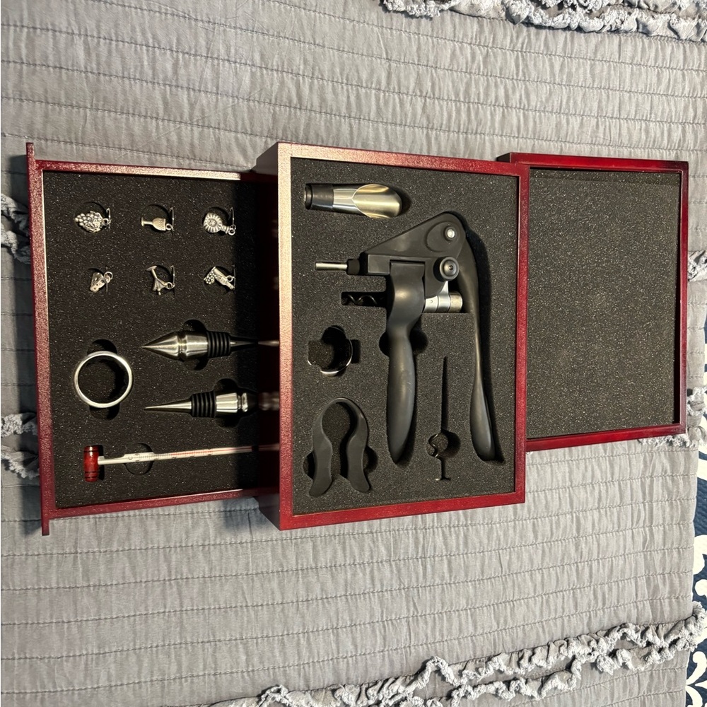 Vigna Wine Opener Set with Accessories in Red Box